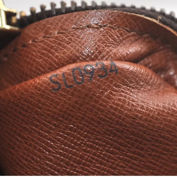 🤎Louis Vuitton🤎 Authenticated Monogram Marly Bandouliere Shoulder Cross … - Picture 12 of 13